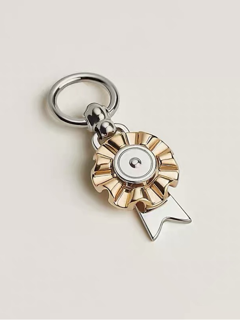Luxury Two-Tone Ribbon Medal Twilly Scarf Ring - Gold & Silver